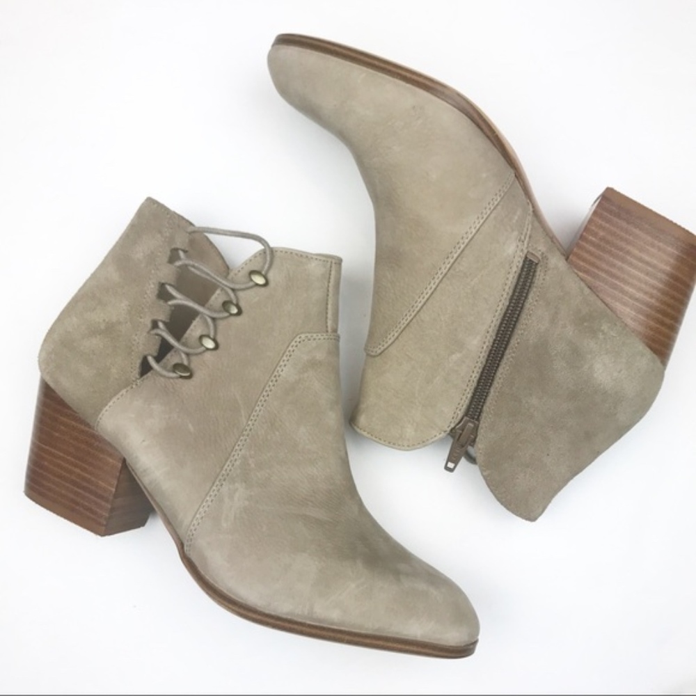 NEW! ALDO Montasico Beige Lace Booties.